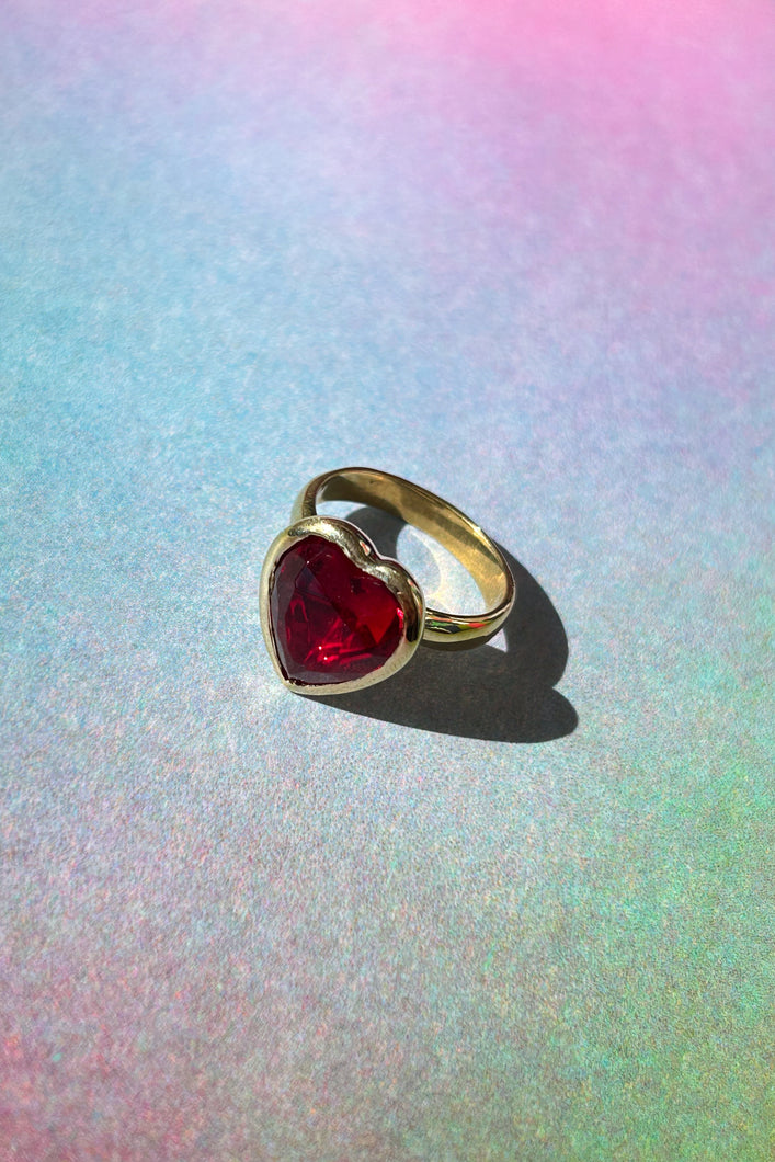 LOVELY RING IN BRASS/RUBY