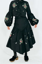 Load image into Gallery viewer, black floral cotton handkerchief folklore midi skirt