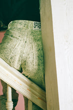 Load image into Gallery viewer, white cotton green ink splatter stove pipe jeans