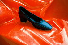 Load image into Gallery viewer, iridescent blue calf leather ballerina kitten heels