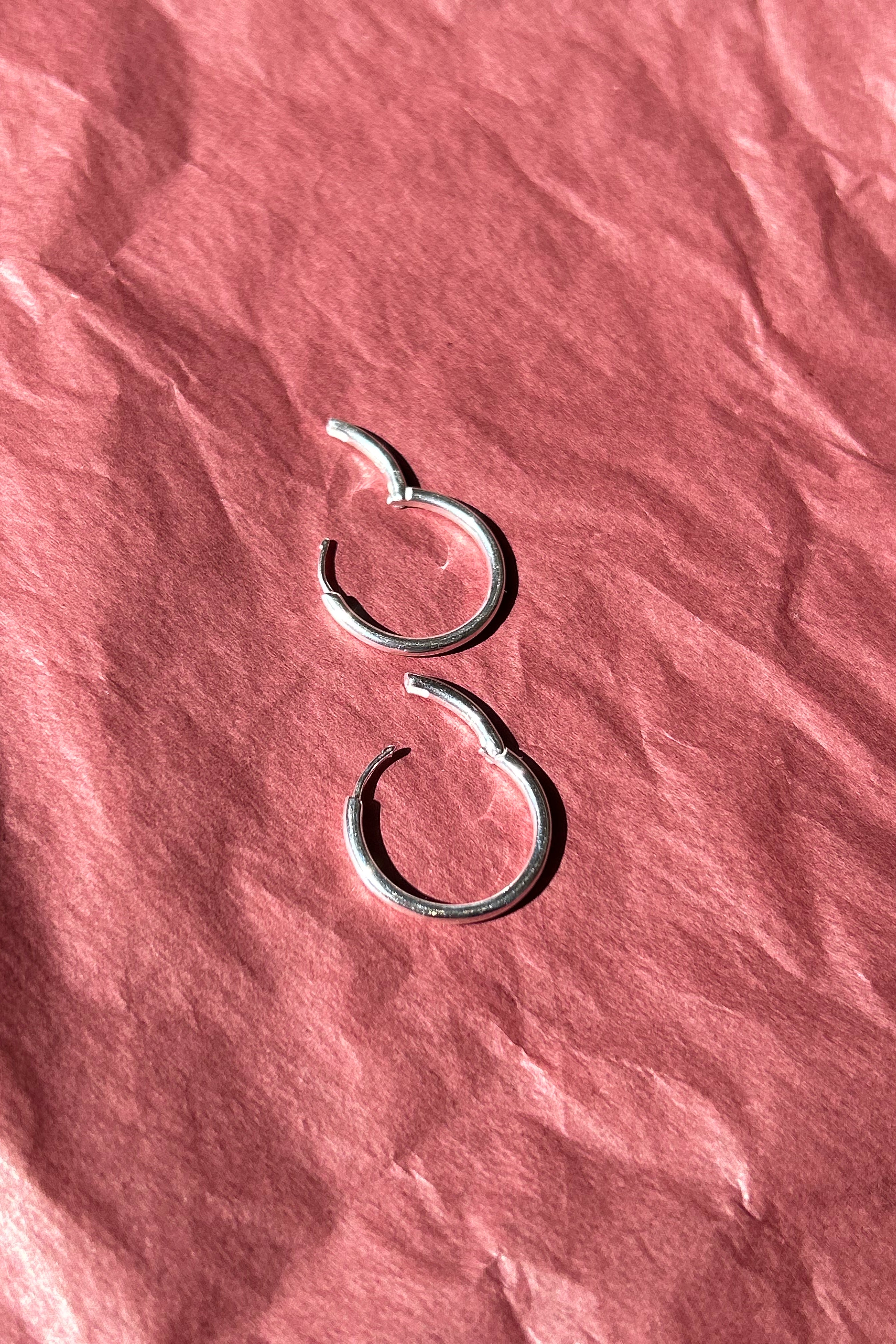 sterling silver thin round hoop earrings