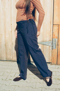 navy low waist cotton poplin straight leg pant