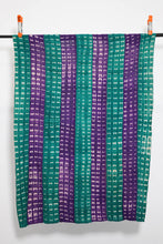 Load image into Gallery viewer, VINTAGE PURPLE AND GREEN TIE DYED BAOULÉ CLOTH