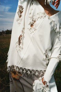 SWEATSHIRT WITH BEADED COLLAR AND HOLES IN WHITE