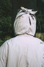 Load image into Gallery viewer, KUNDIMI JACKET, LONG, IN BEIGE