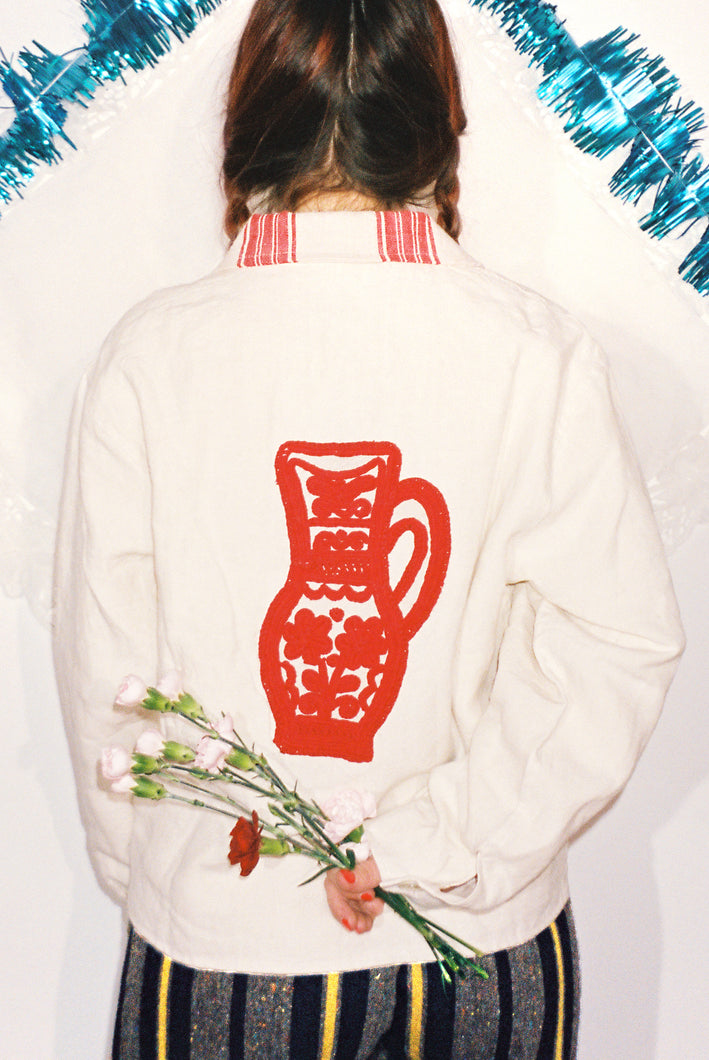 RED JUG JACKET SIZE MEDIUM