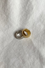 Load image into Gallery viewer, LUNA RING IN BRASS