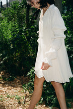 Load image into Gallery viewer, ROMEO COAT IN WHITE SAND - 100% SILK