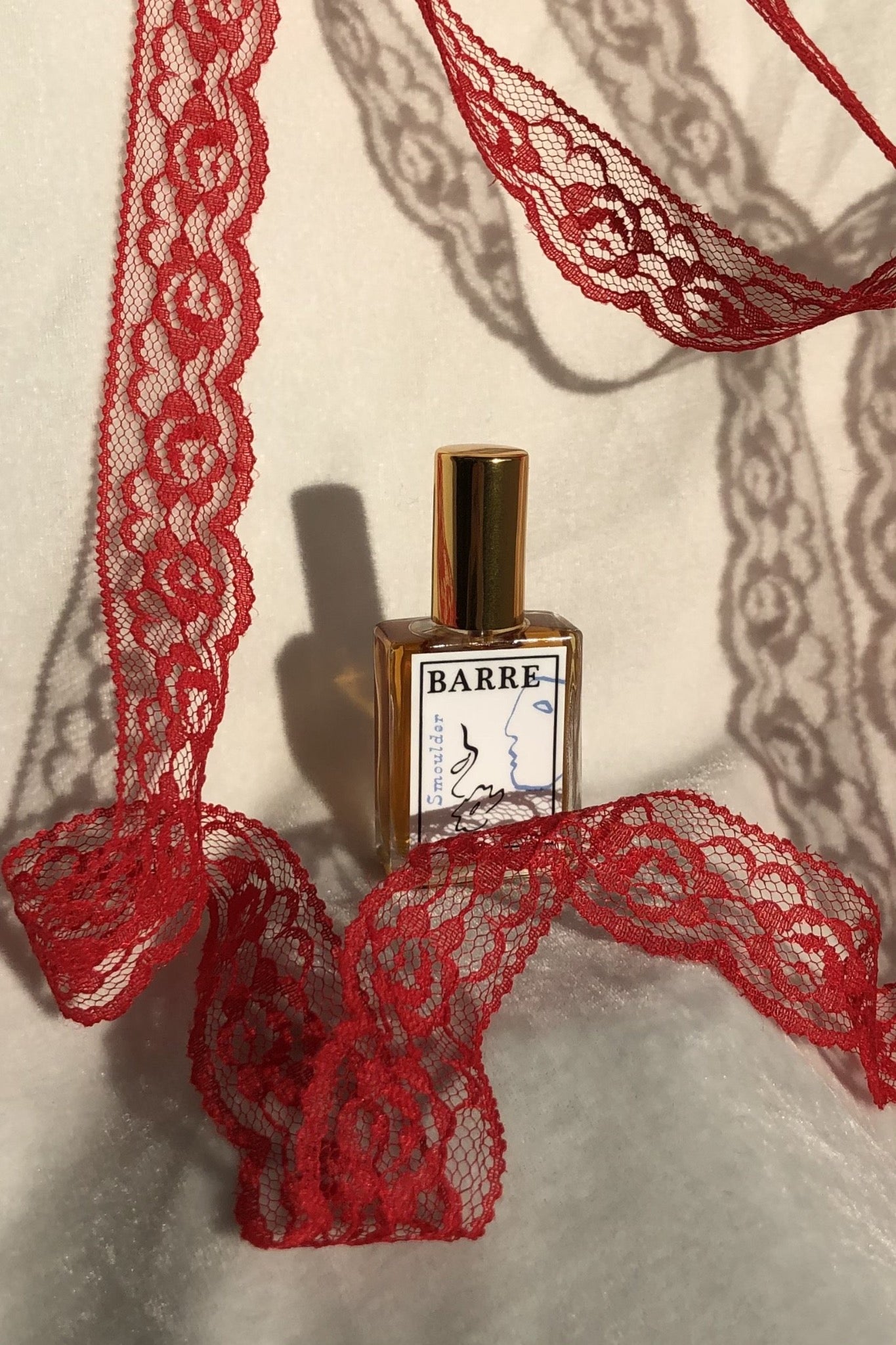 alcohol fragrance essential oils based smokey perfume