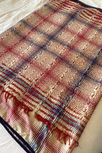 Load image into Gallery viewer, HANDSTICHED QUILT BY SOMPORN INTRAPAYONG - 100% SILK SHOP